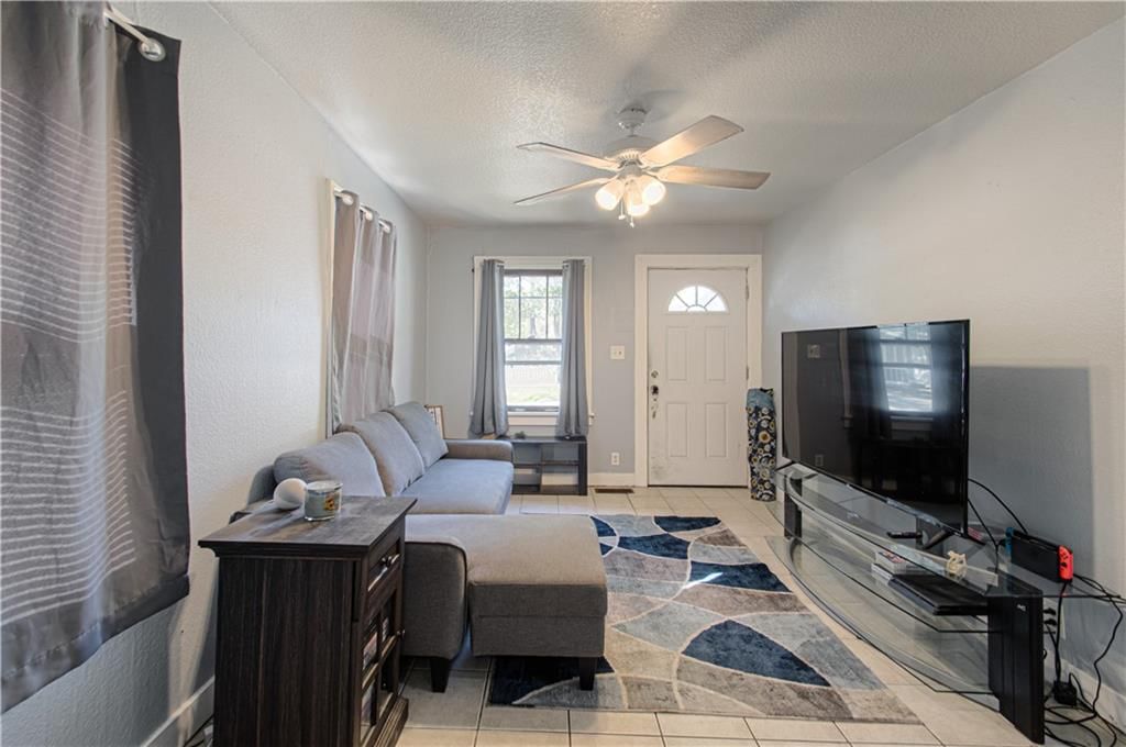 305 Walnut Street — photo 6