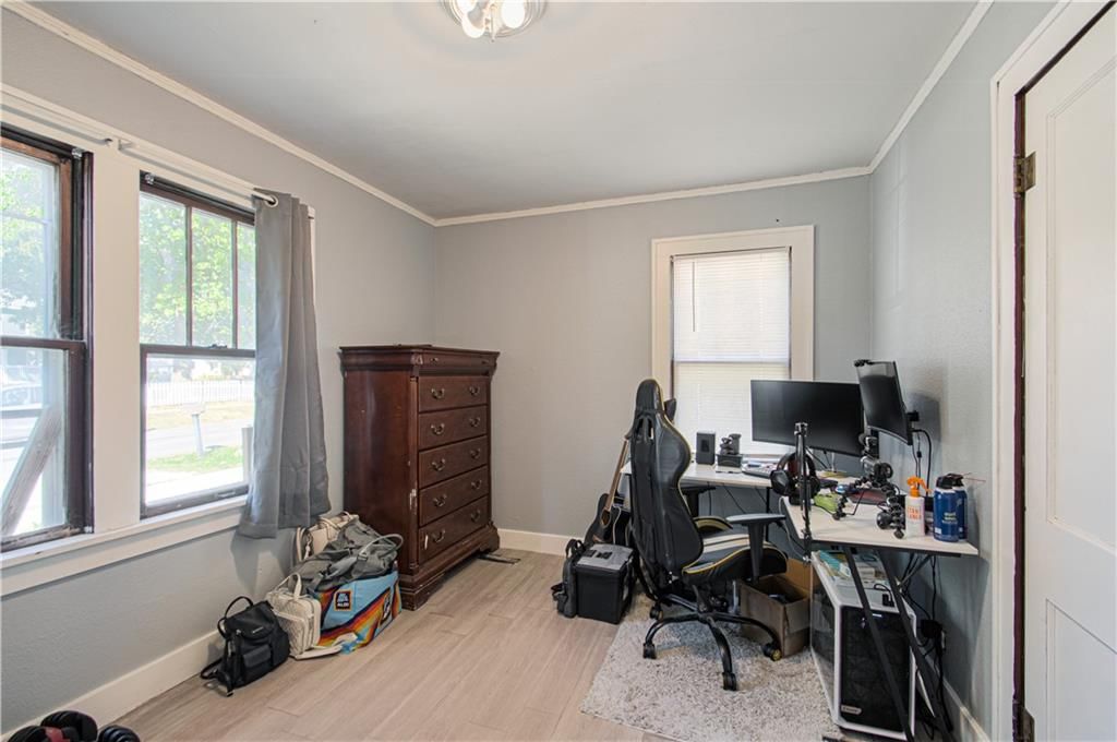 305 Walnut Street — photo 9
