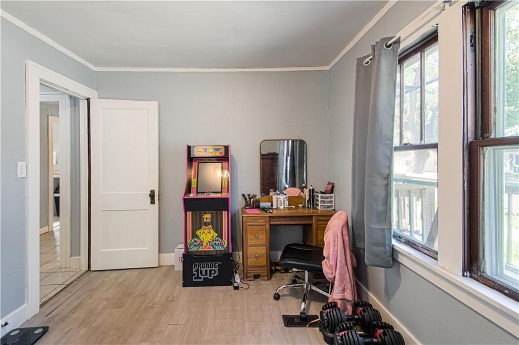 305 Walnut Street — photo 10