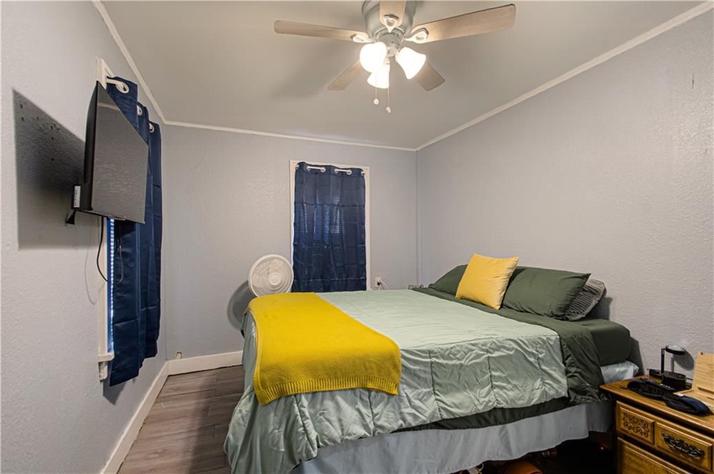 305 Walnut Street — photo 11