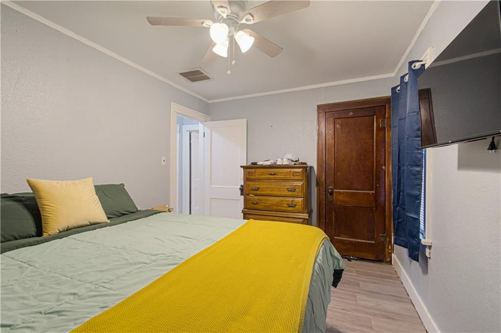 305 Walnut Street — photo 12