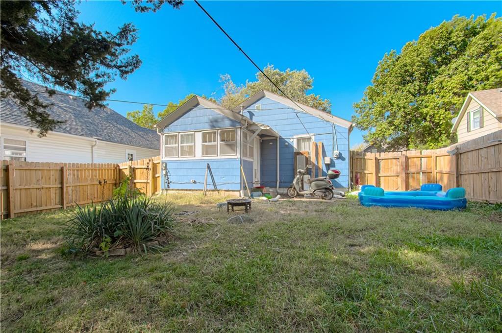 305 Walnut Street — photo 18