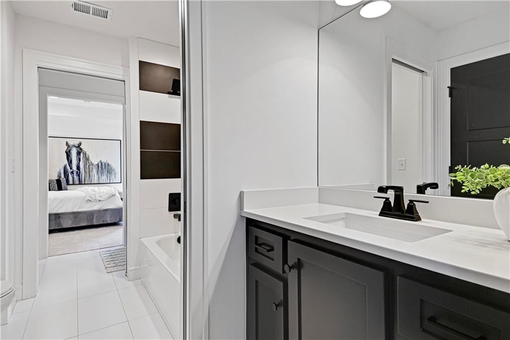 17012 Parkhill Street — photo 35