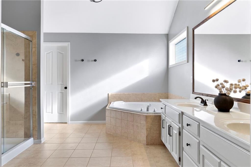Photo 14 of 30 - 16045 NW 124th Street