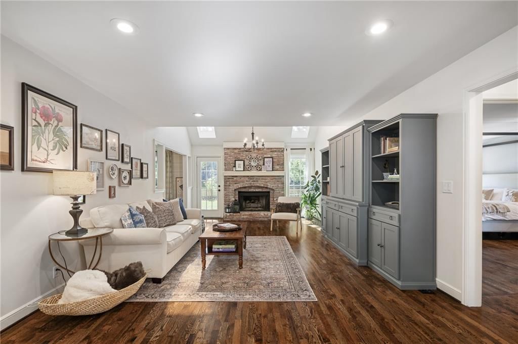 11422 Conser Street — photo 6