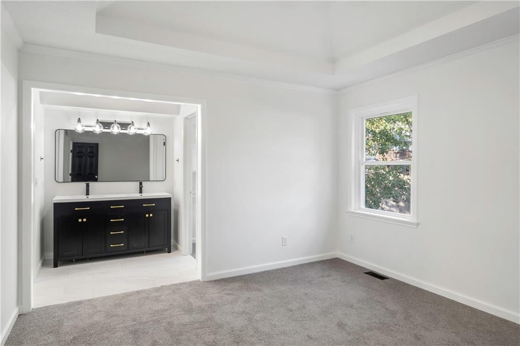 8707 N Lydia Avenue — photo 22