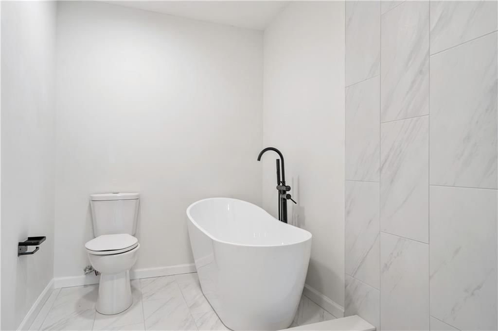 8707 N Lydia Avenue — photo 24