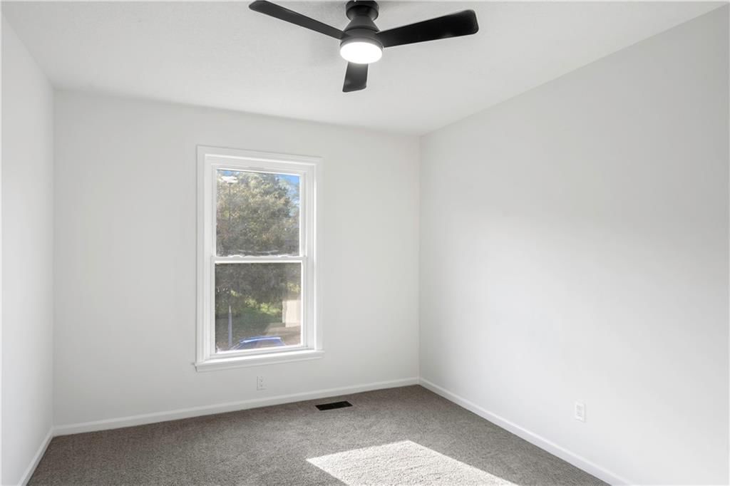 8707 N Lydia Avenue — photo 29