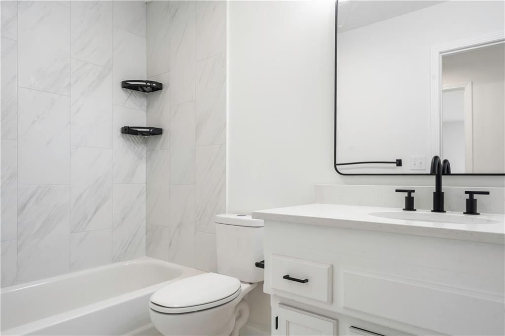 8707 N Lydia Avenue — photo 30