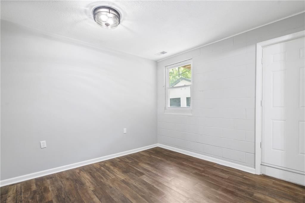 1316 N Main Street — photo 28