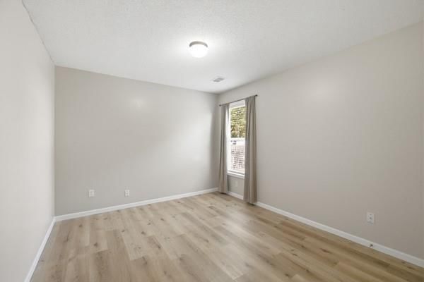 627 N POPLAR Street — photo 35