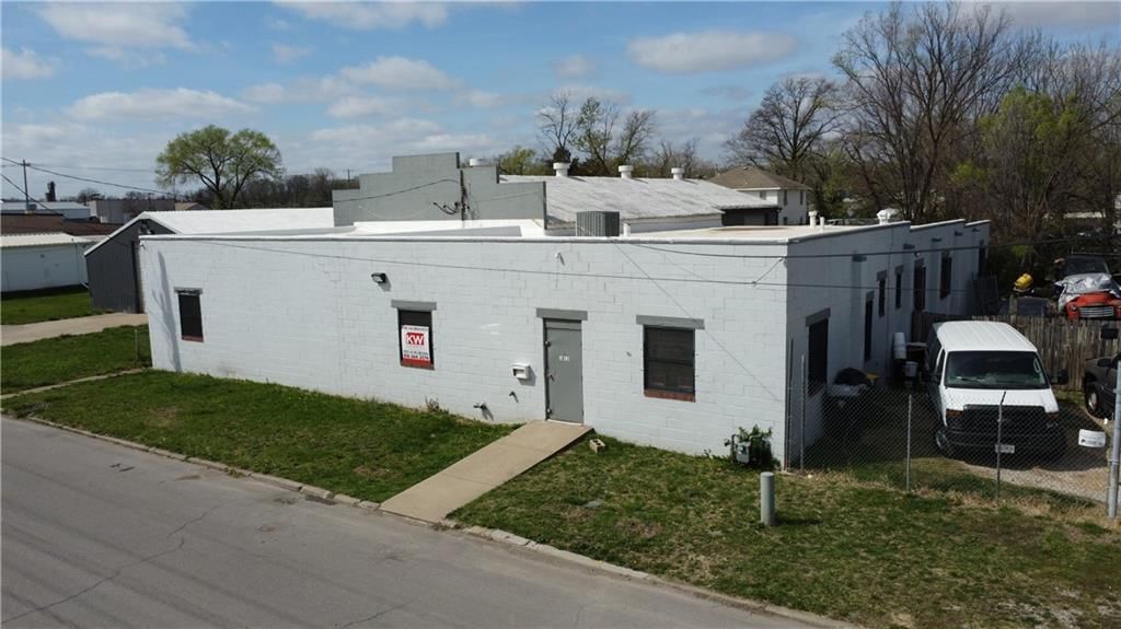 3812 Bennington Avenue — photo 25