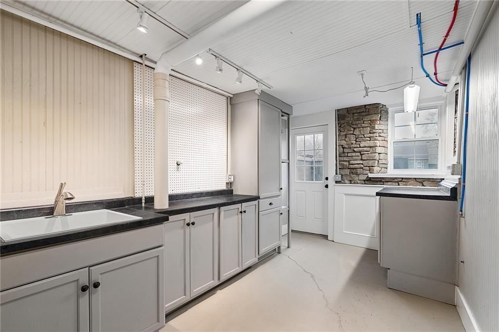 503 Marshall Street — photo 38