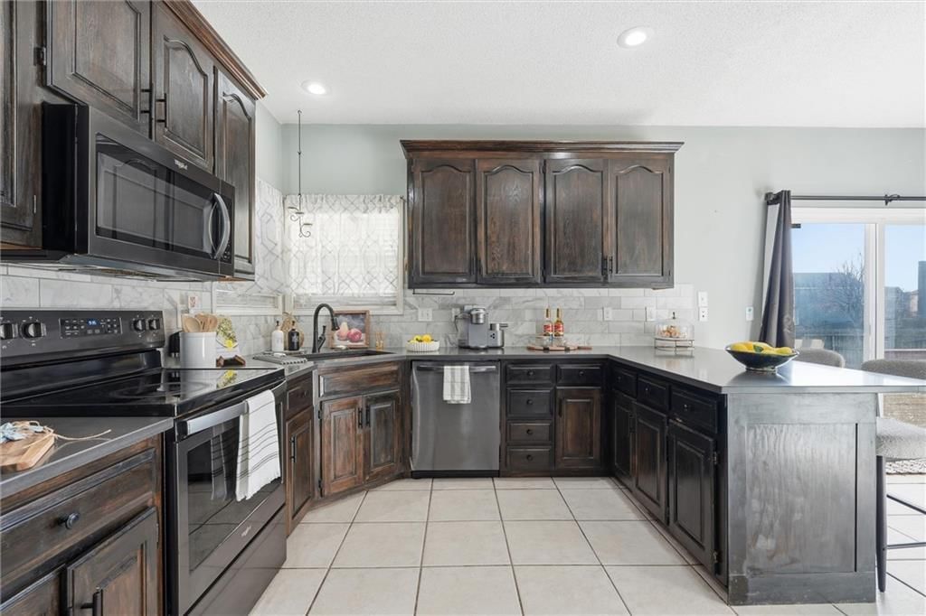 16345 S Warwick Street — photo 12