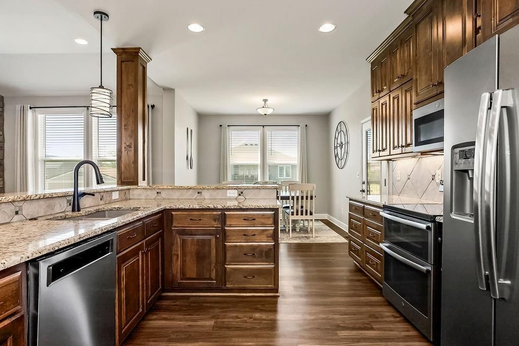 904 Edgewood Drive — photo 12