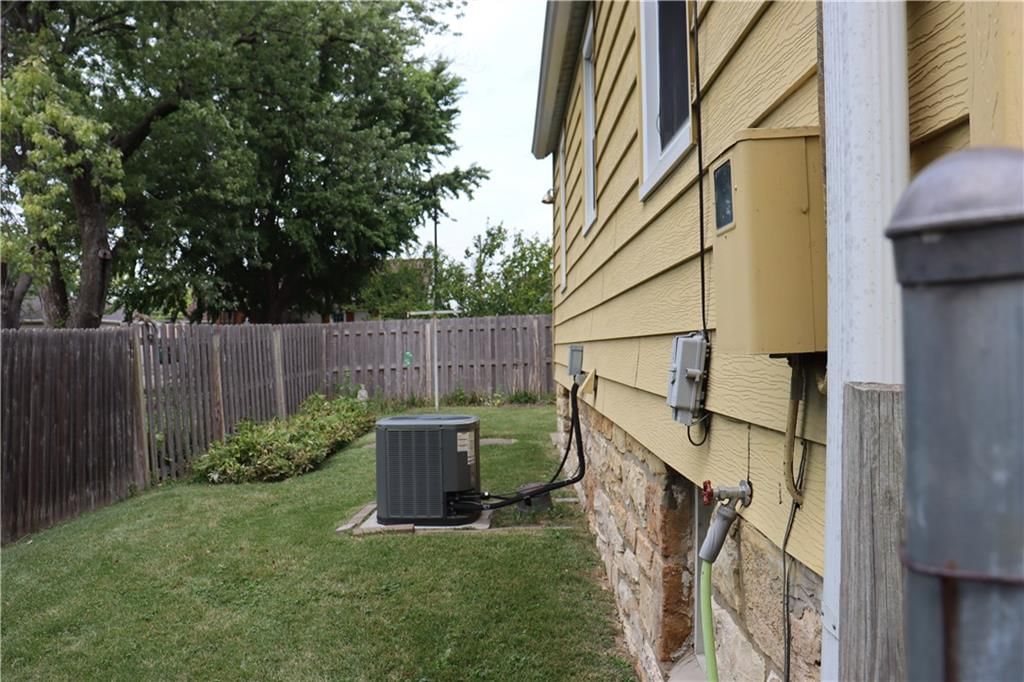 4724 Catalina Street — photo 3