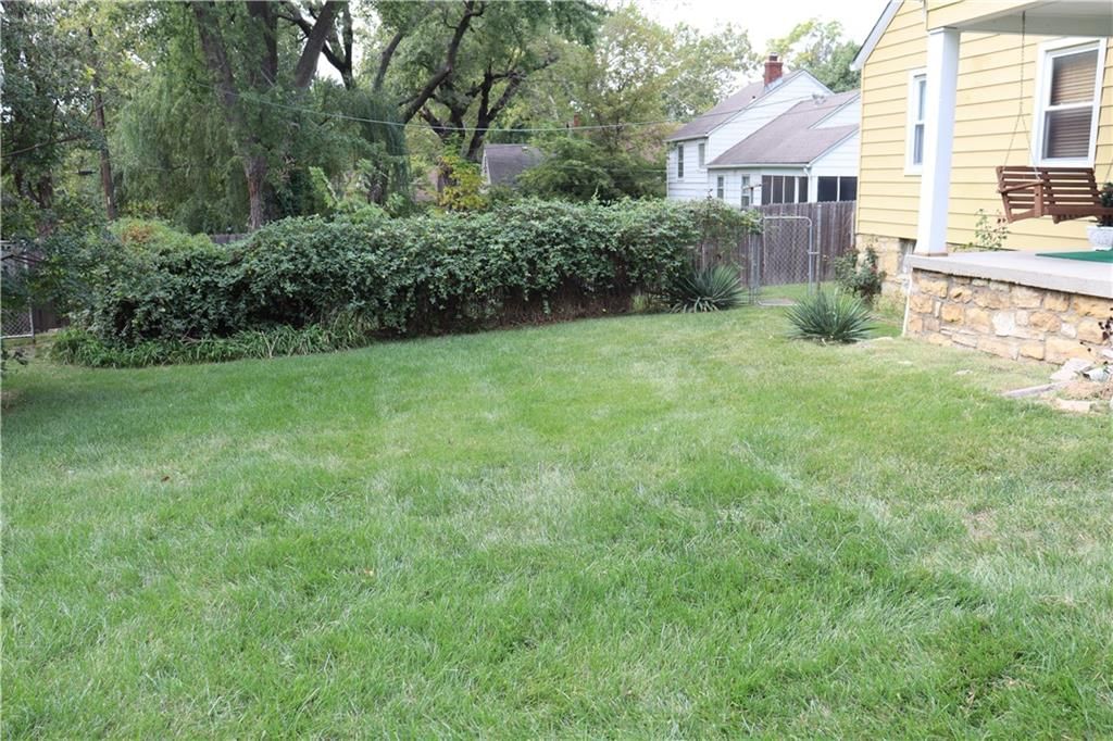4724 Catalina Street — photo 4