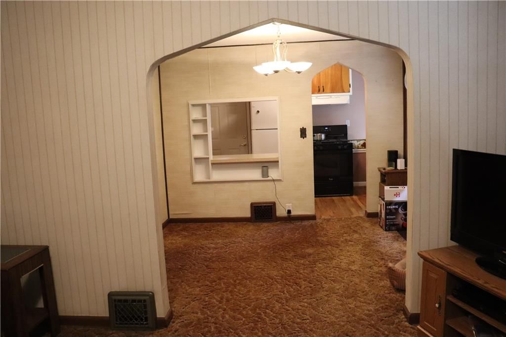 4724 Catalina Street — photo 9