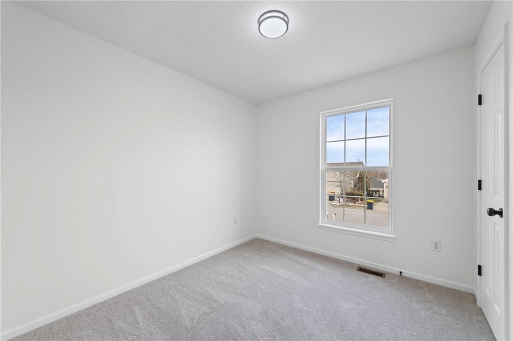 8540 N ROBINHOOD Avenue — photo 18