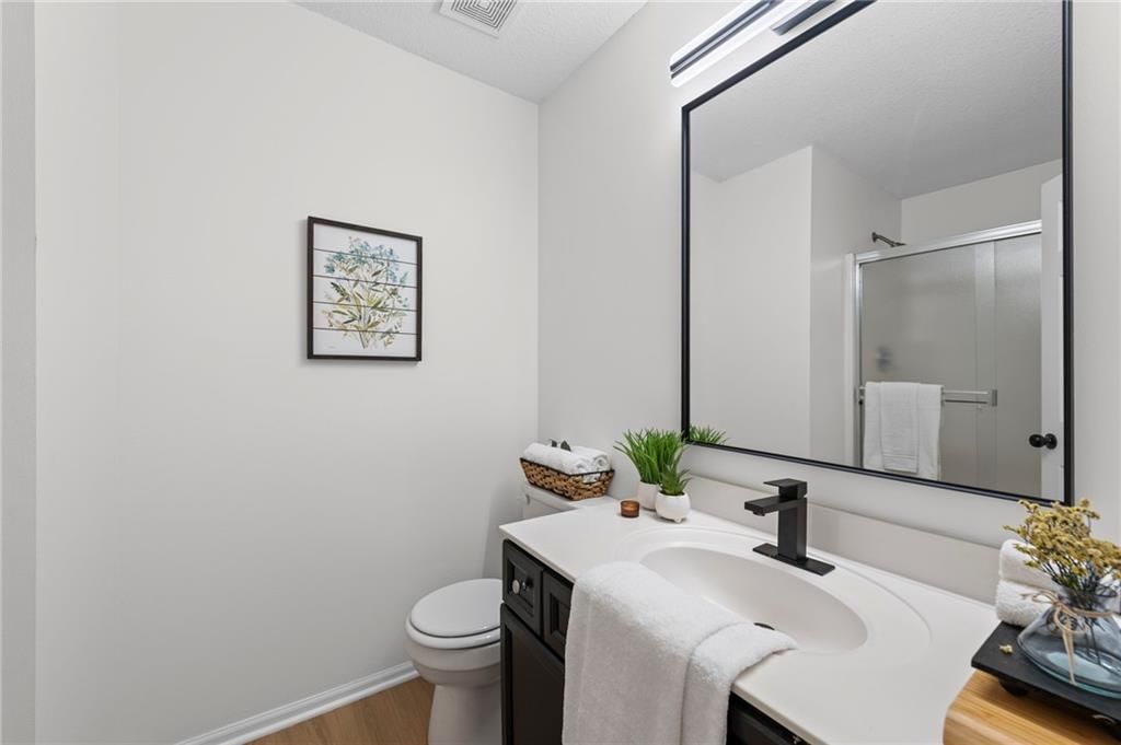 8540 N ROBINHOOD Avenue — photo 19