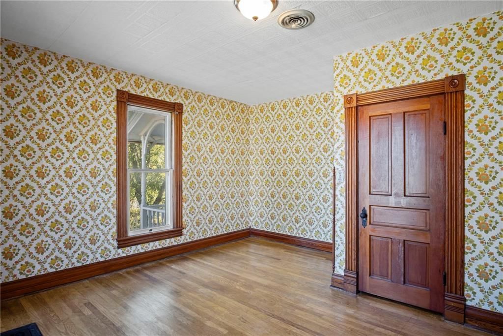 309 Maple Avenue — photo 31