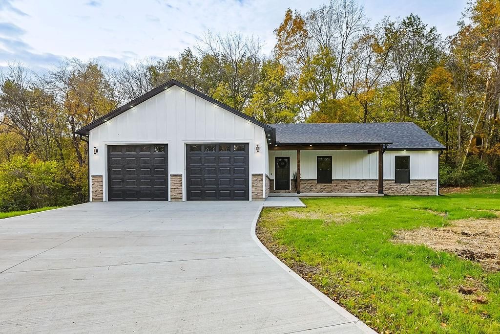4716 NE Amazonia Road, St Joseph, MO