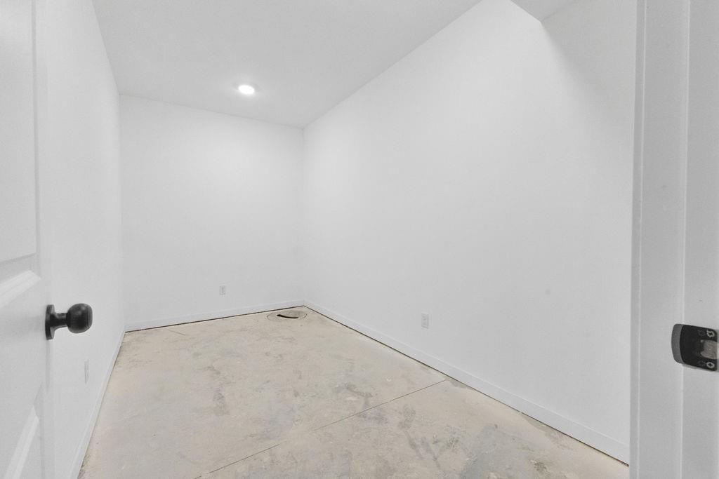 4716 NE Amazonia Road — photo 48