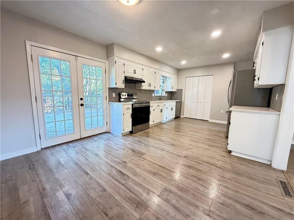 504 S CARDINAL Drive — photo 6