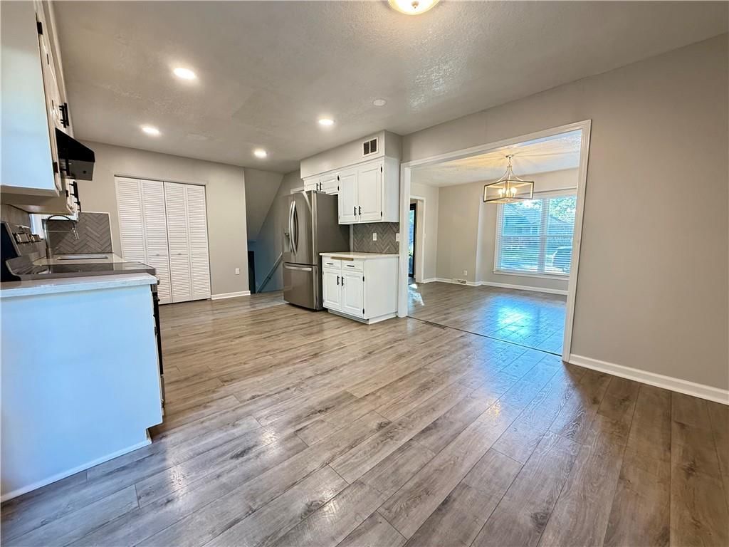504 S CARDINAL Drive — photo 7