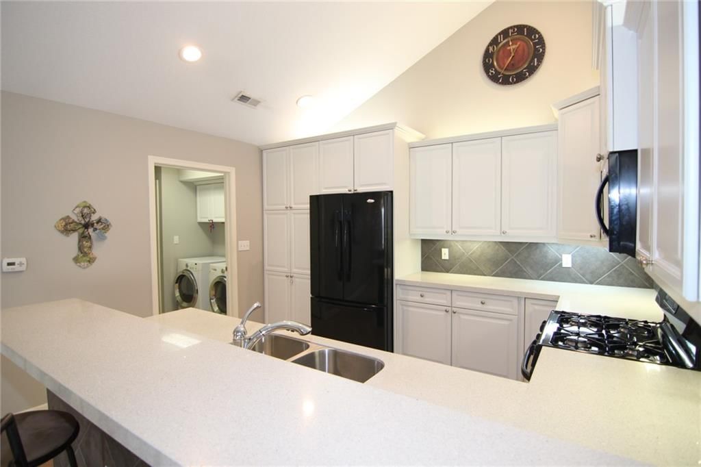 23217 W 71st Terrace — photo 8