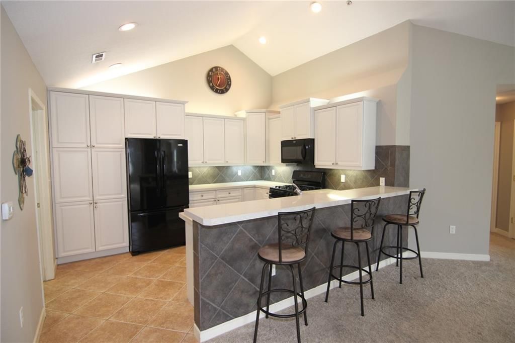 23217 W 71st Terrace — photo 9
