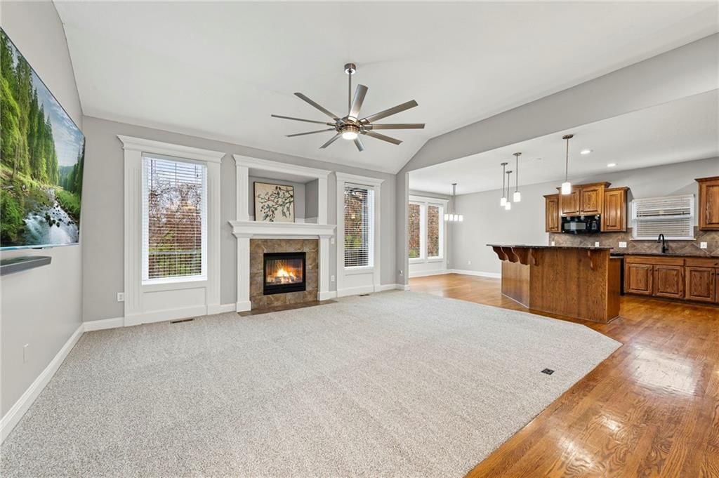 9605 N Adrian Avenue — photo 4
