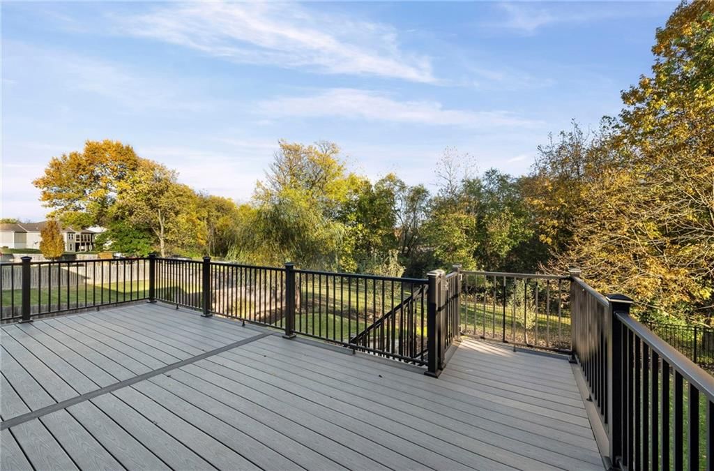 9605 N Adrian Avenue — photo 11