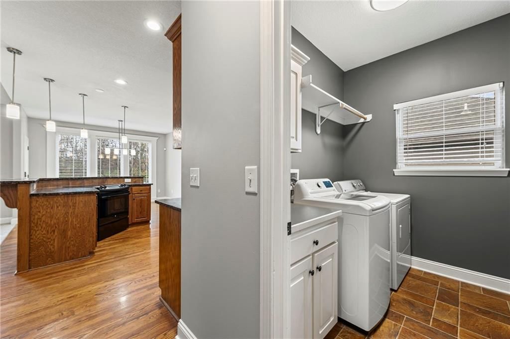 9605 N Adrian Avenue — photo 15
