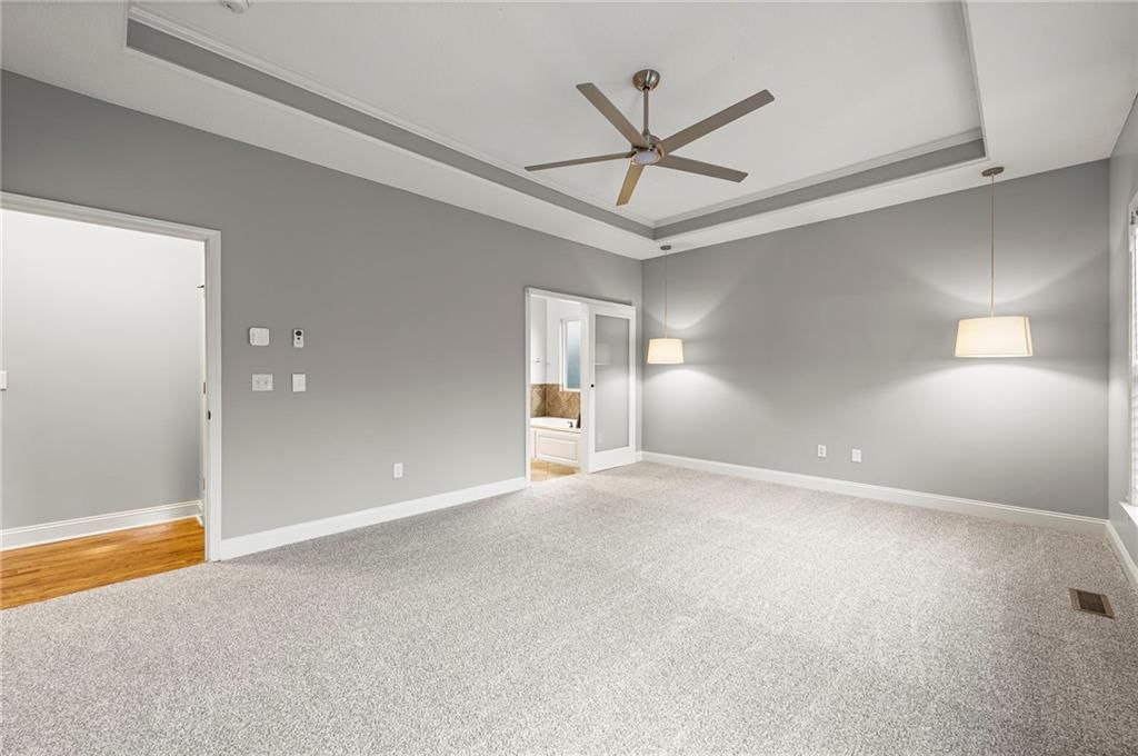 9605 N Adrian Avenue — photo 19