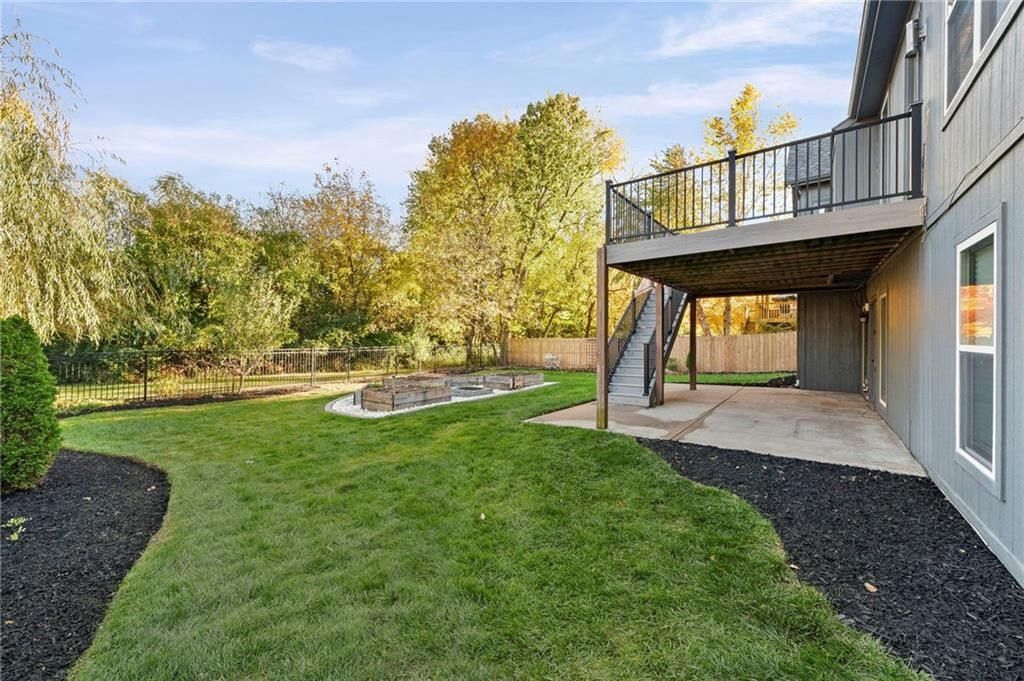 9605 N Adrian Avenue — photo 33