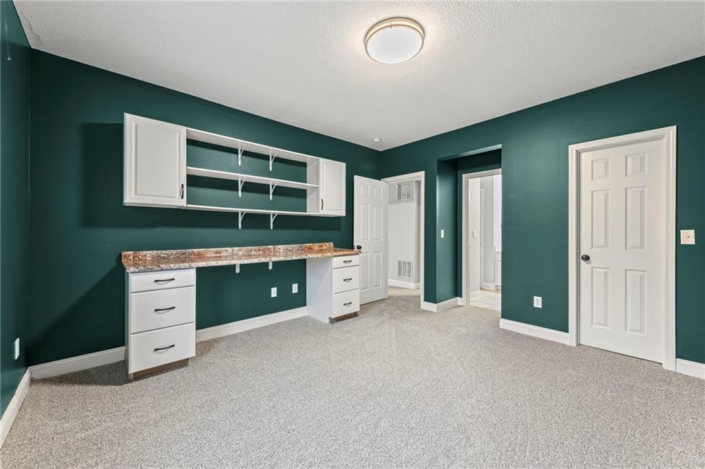 9605 N Adrian Avenue — photo 40