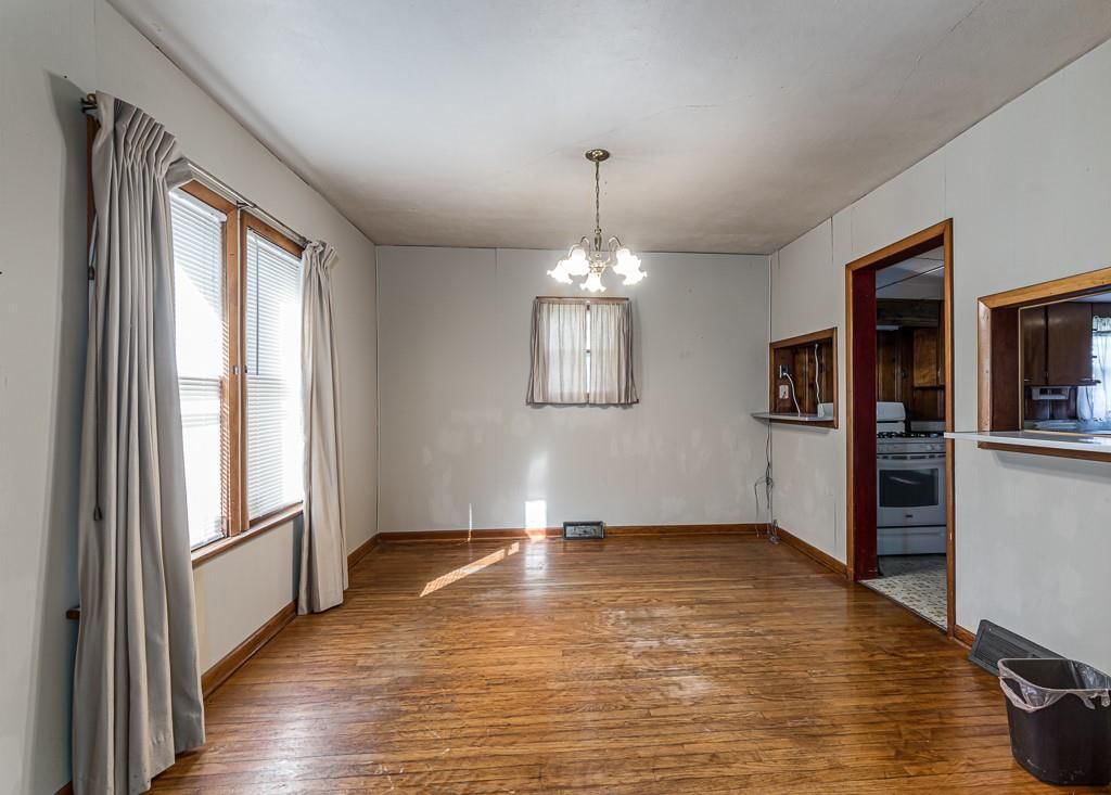 Photo 8 of 40 - 24030 201st Street