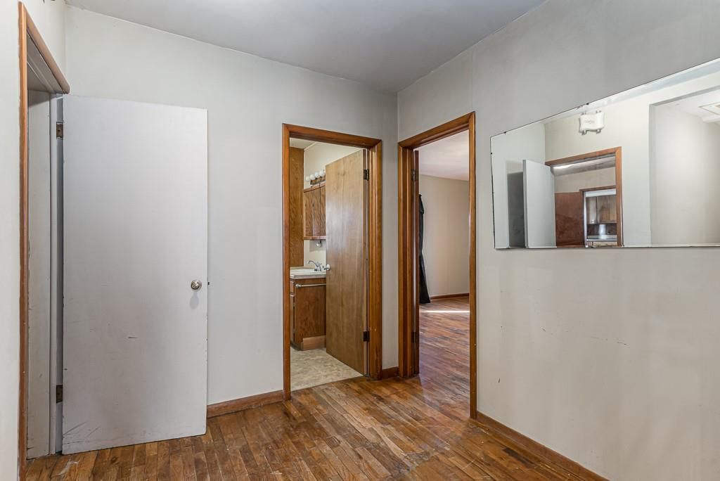 Photo 11 of 40 - 24030 201st Street