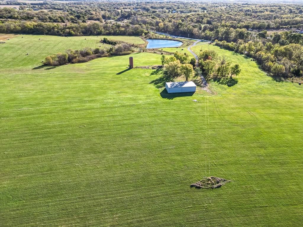 20407 Tonganoxie Road — photo 6