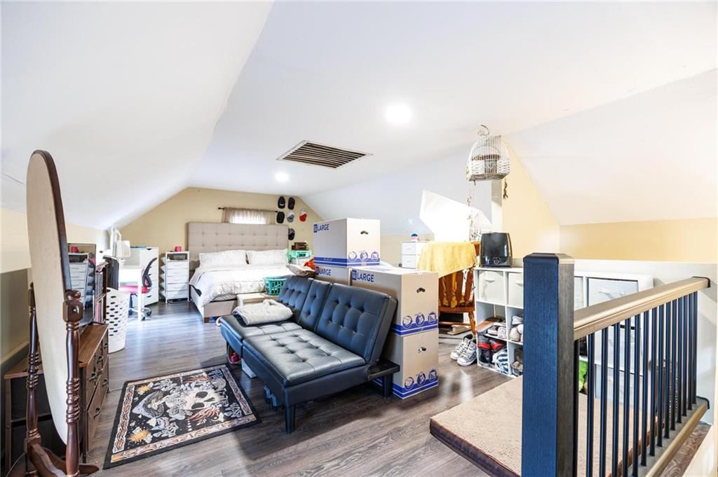 334 W Cedar Street — photo 19