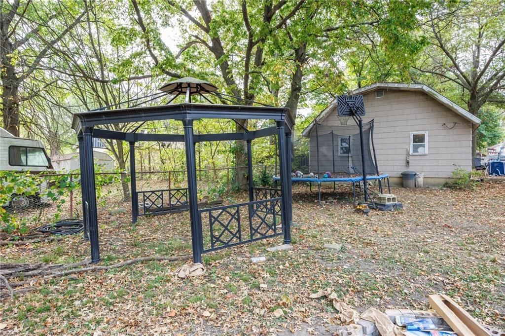 334 W Cedar Street — photo 29