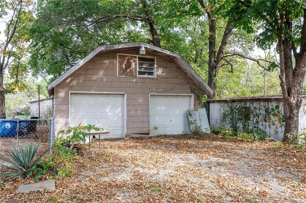 334 W Cedar Street — photo 31