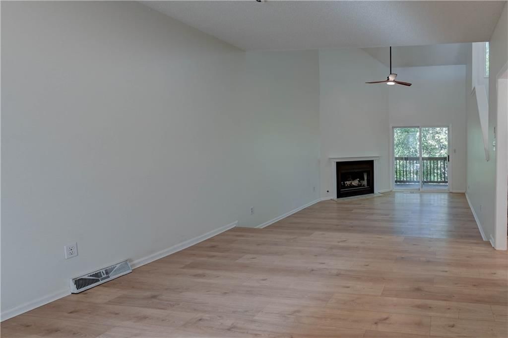 4804 Horton Street — photo 2