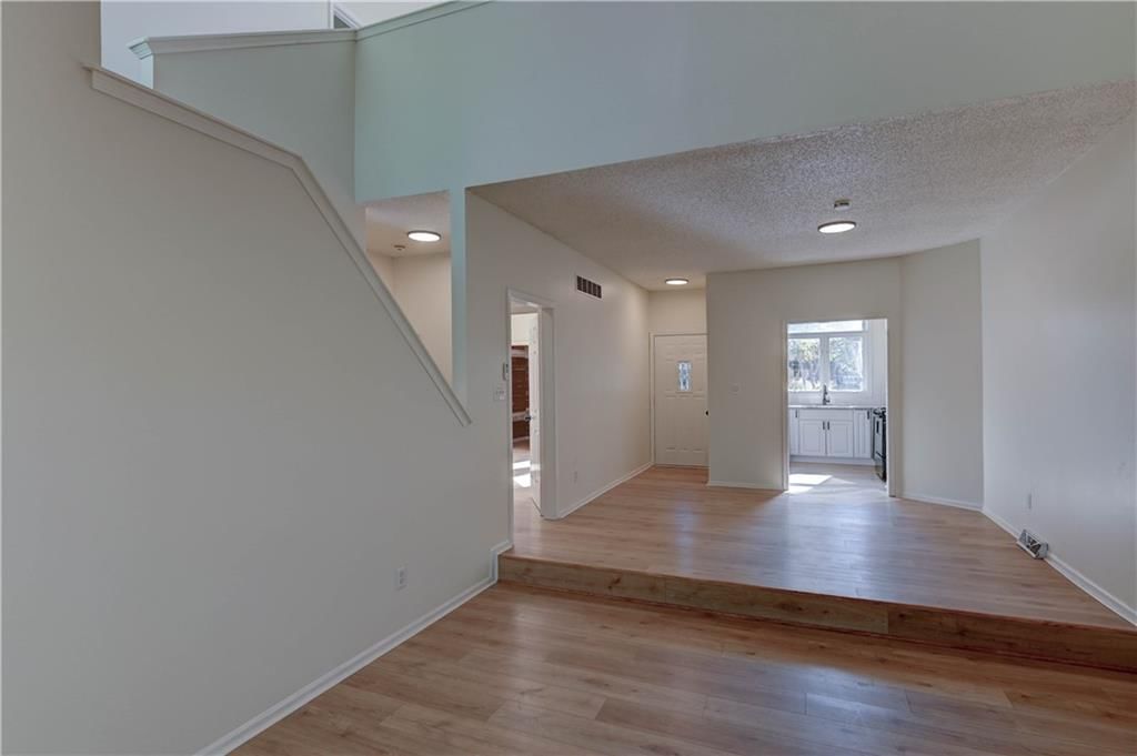 4804 Horton Street — photo 6