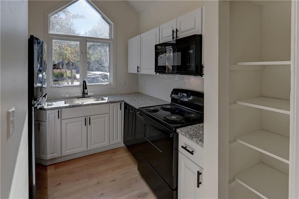 4804 Horton Street — photo 8