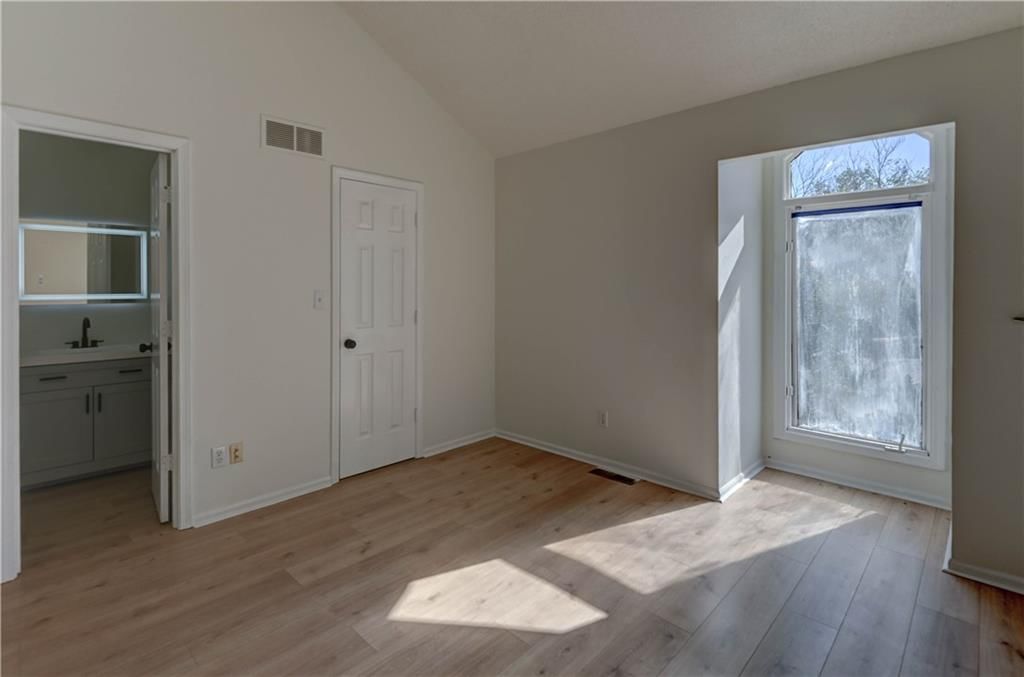 4804 Horton Street — photo 29