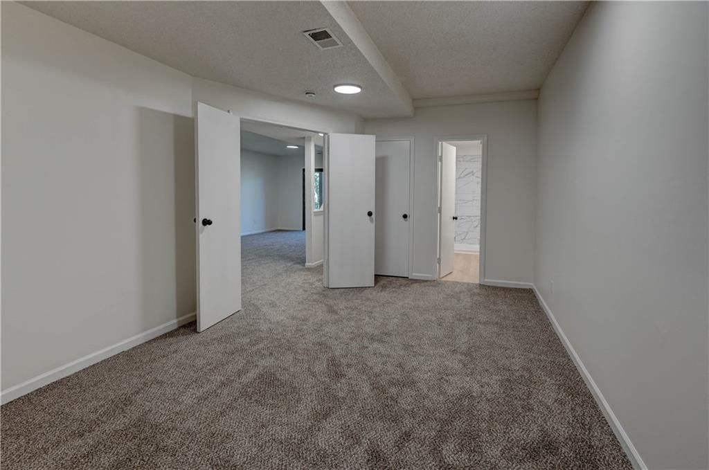 4804 Horton Street — photo 41