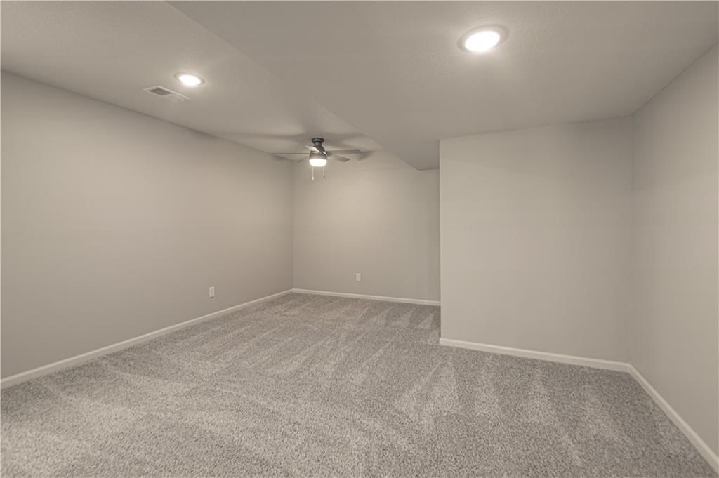2119 Greenfield Point — photo 34