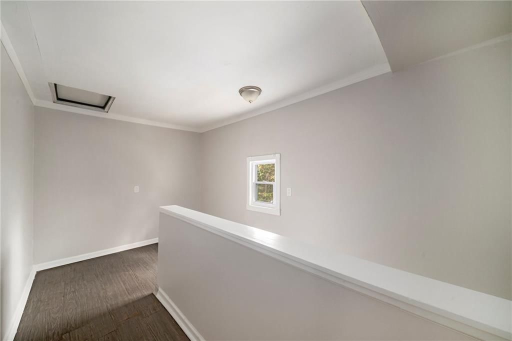 1522 Valley Road — photo 15